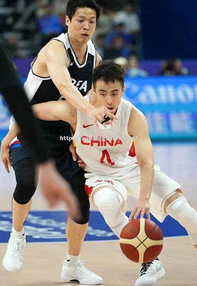 韩国队力求在篮球比赛中取得突破